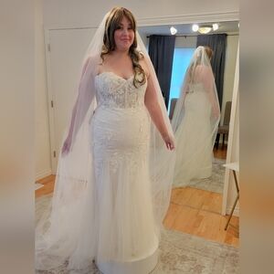 Wedding dress,